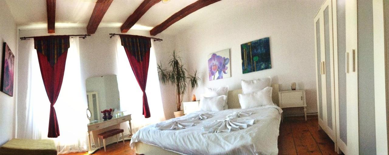 Casa Din Coltul Cetatii Villa Harman ภายนอก รูปภาพ
